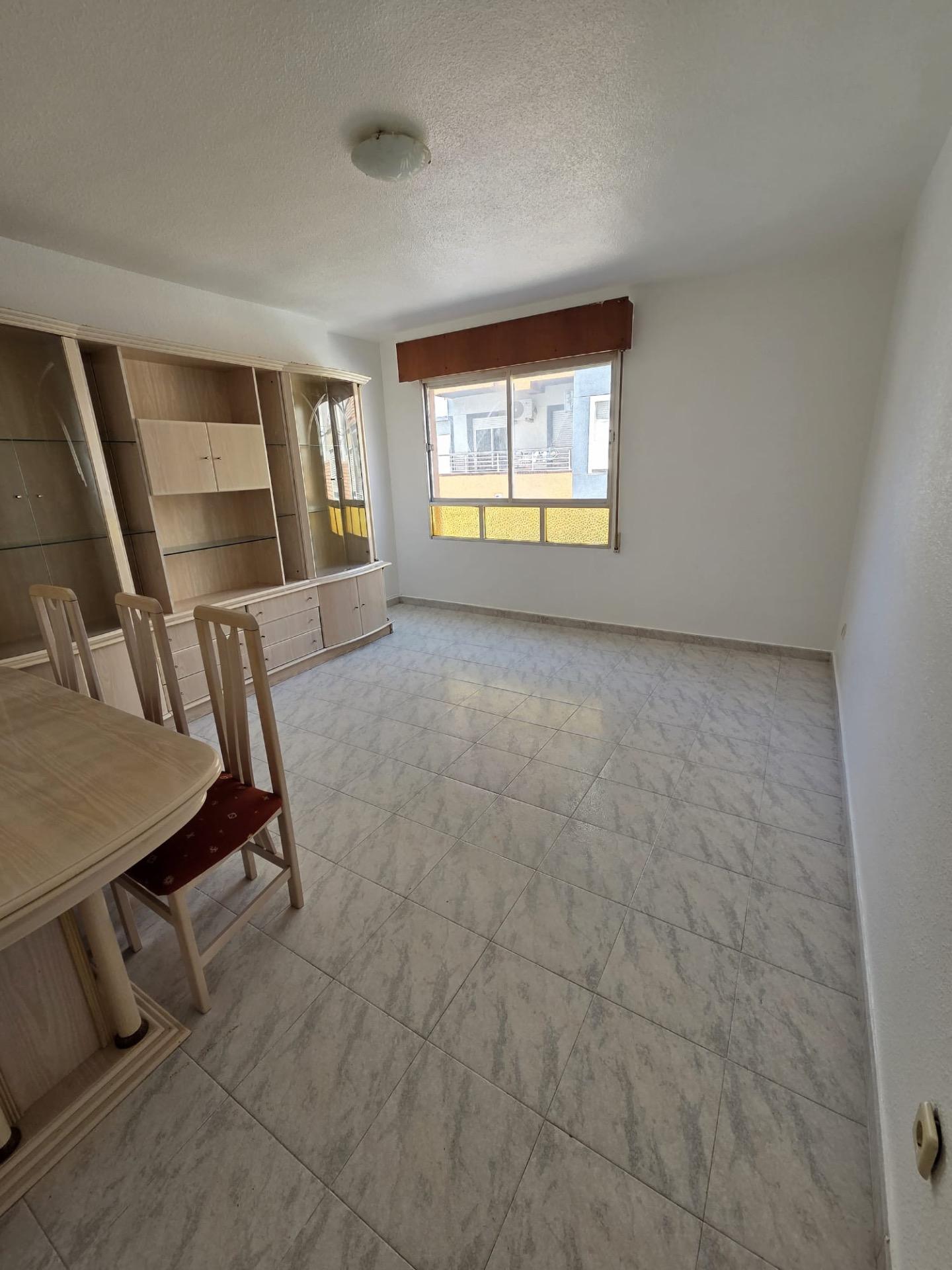 Bedrooms: 3, Bathrooms: 2, Apartment in Torrevieja, Alicante, Spain
