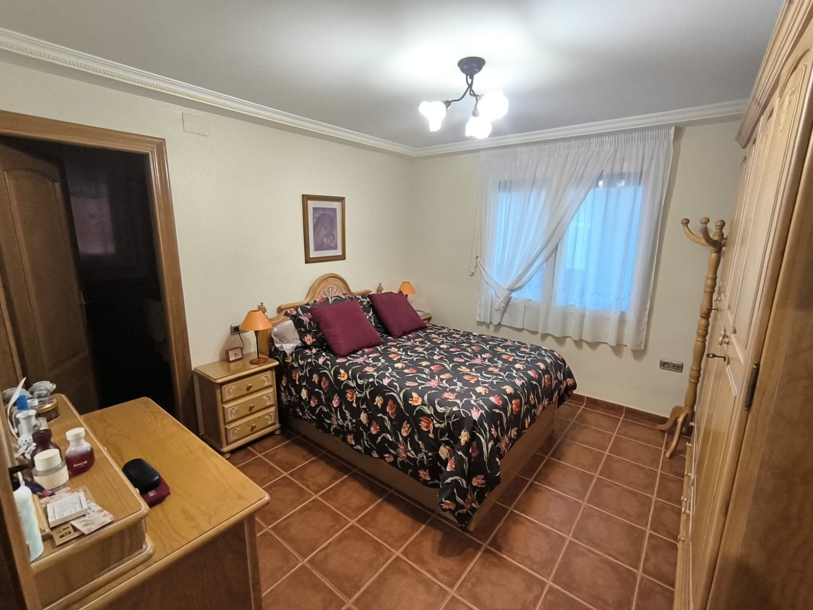 Living room in villa for sale in Yecla
