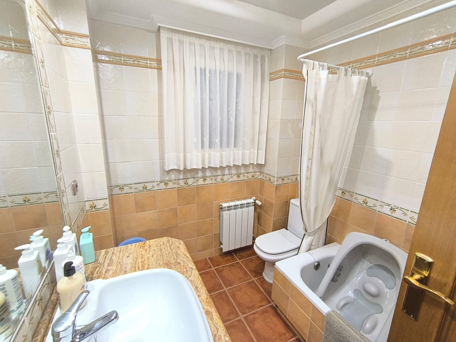 Garden in villa for sale in Yecla
