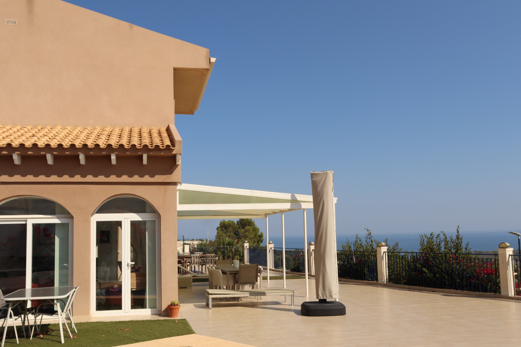 Bedroom in villa for sale in Altea