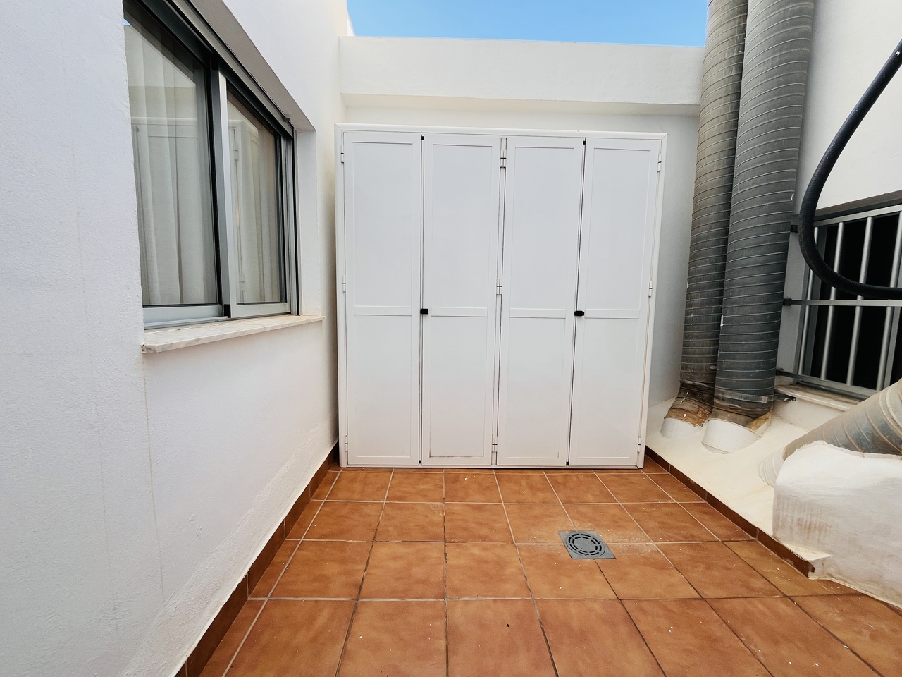 Bedroom in apartment for sale in Guardamar del Segura