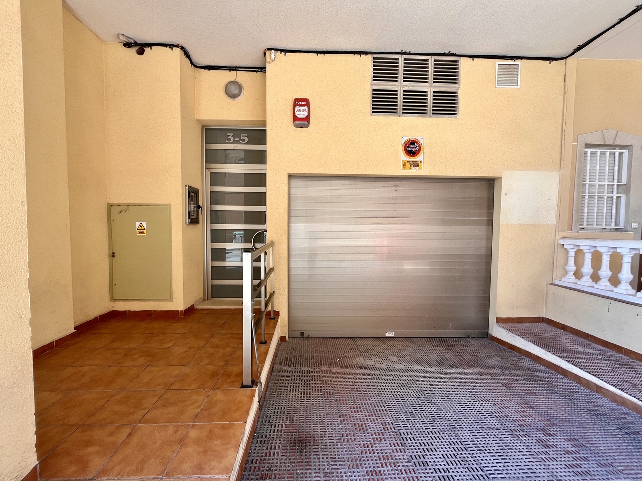 Kitchen in apartment for sale in Guardamar del Segura