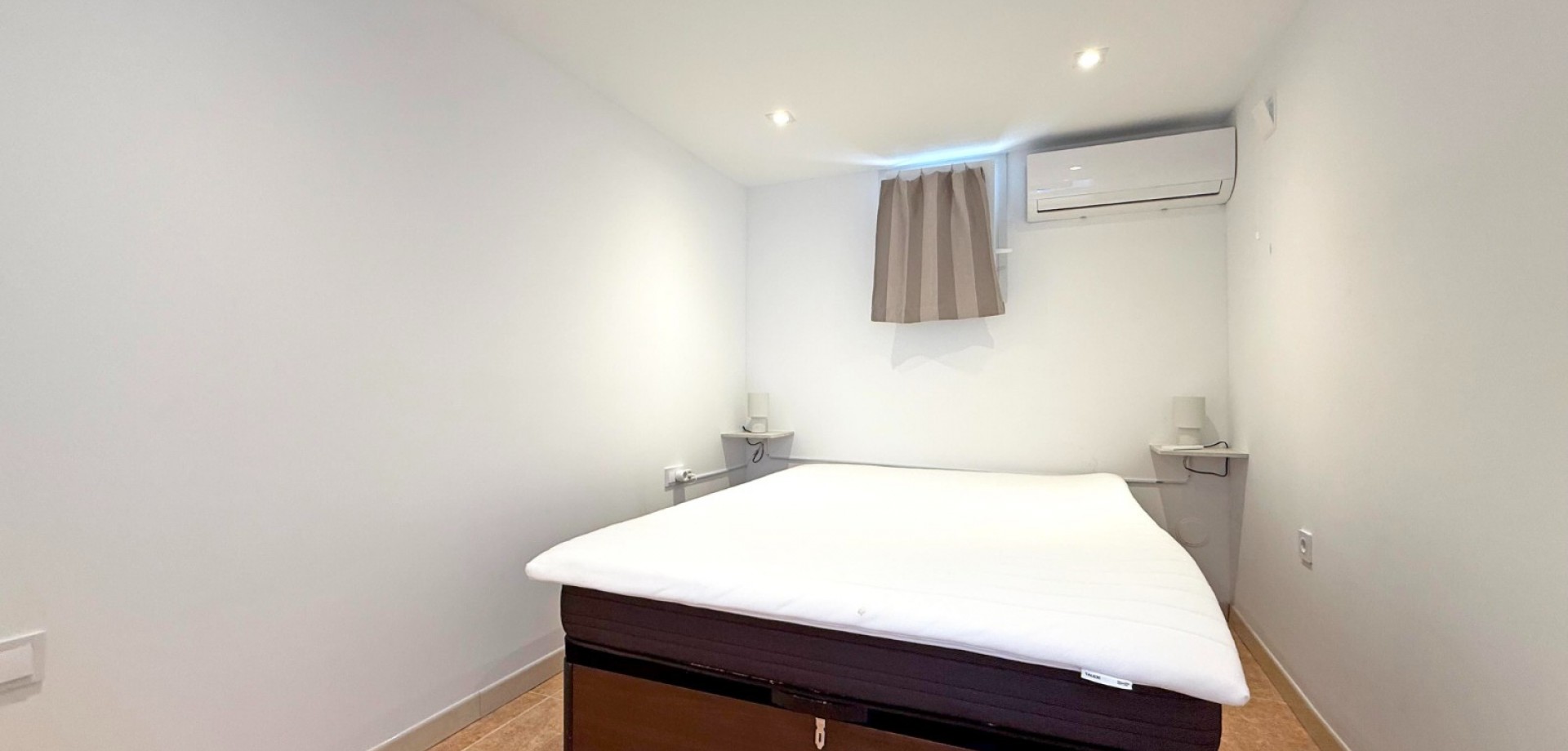 Bedroom in bungalow for sale in Torrevieja