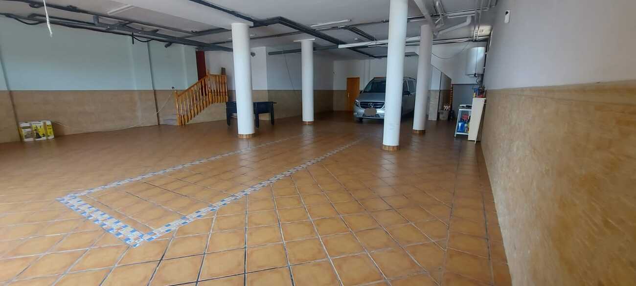 Pool area in villa for sale in Callosa de Segura