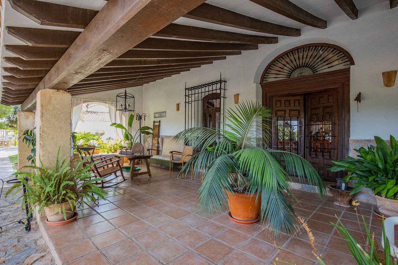 Living room in villa for sale in Mula