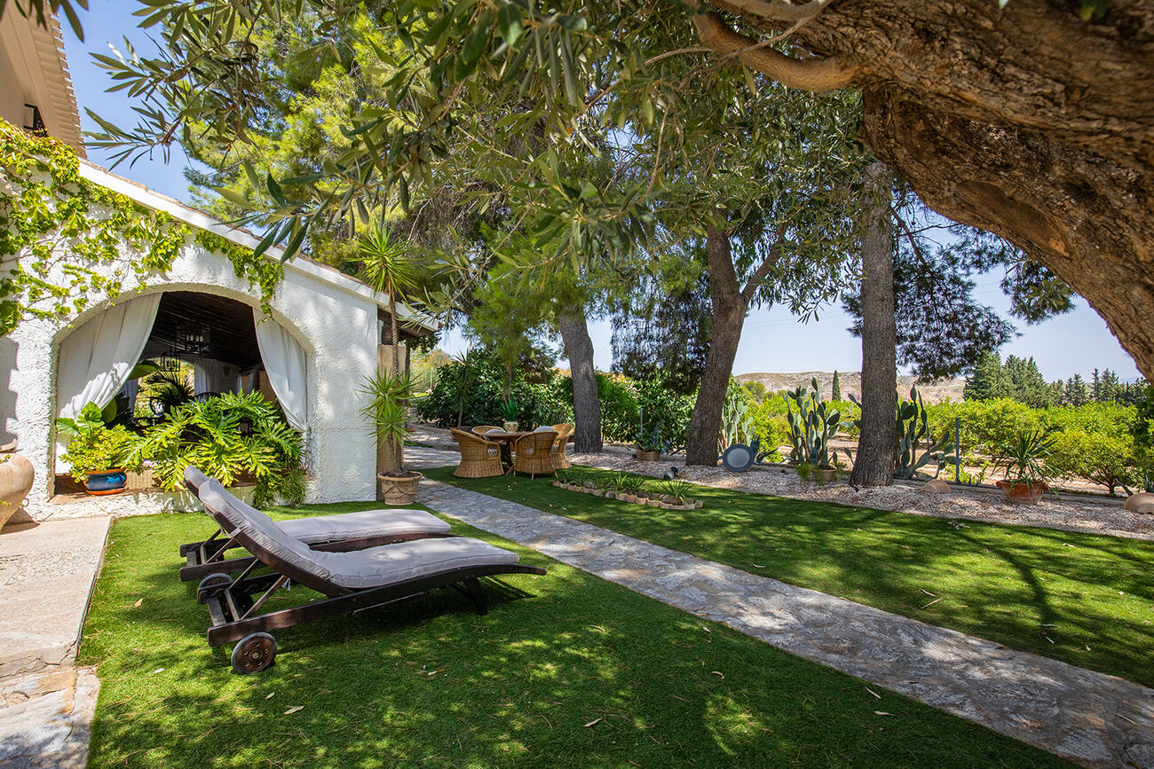 Kitchen in villa for sale in Mula