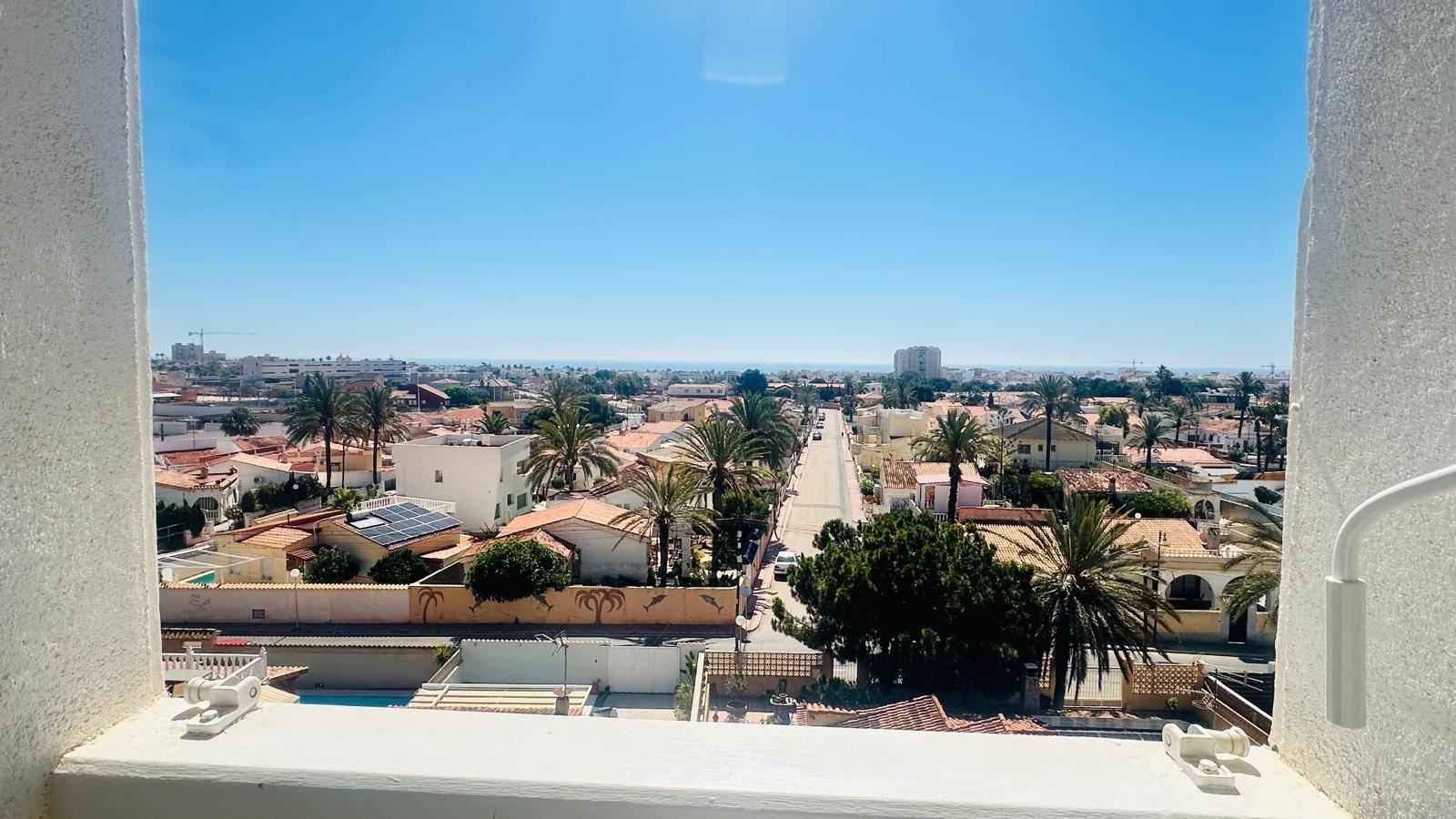 Master bedroom in apartment for sale in Torrevieja