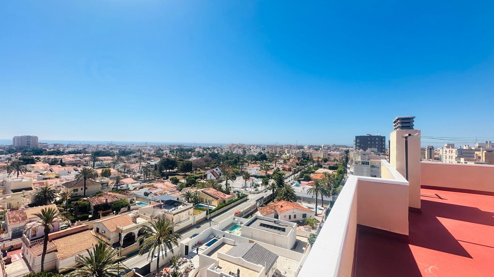 Terrace in apartment for sale in Torrevieja