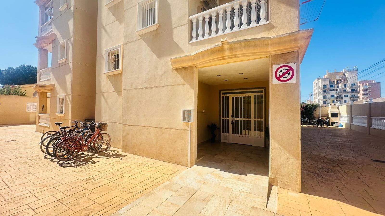 Kitchen in apartment for sale in Torrevieja