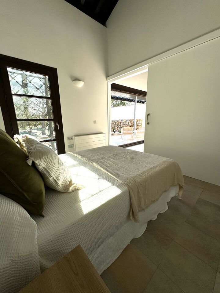 Pool area in villa for sale in Peraleja Golf