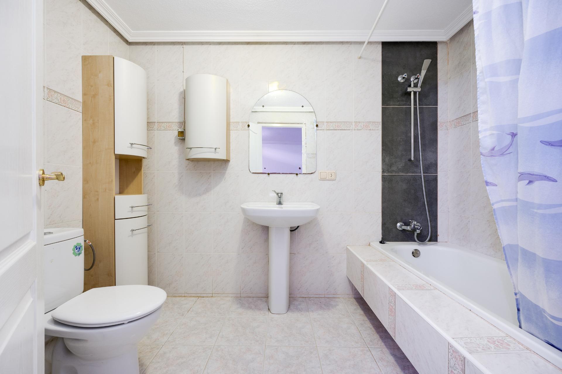 Garden in bungalow for sale in Torrevieja