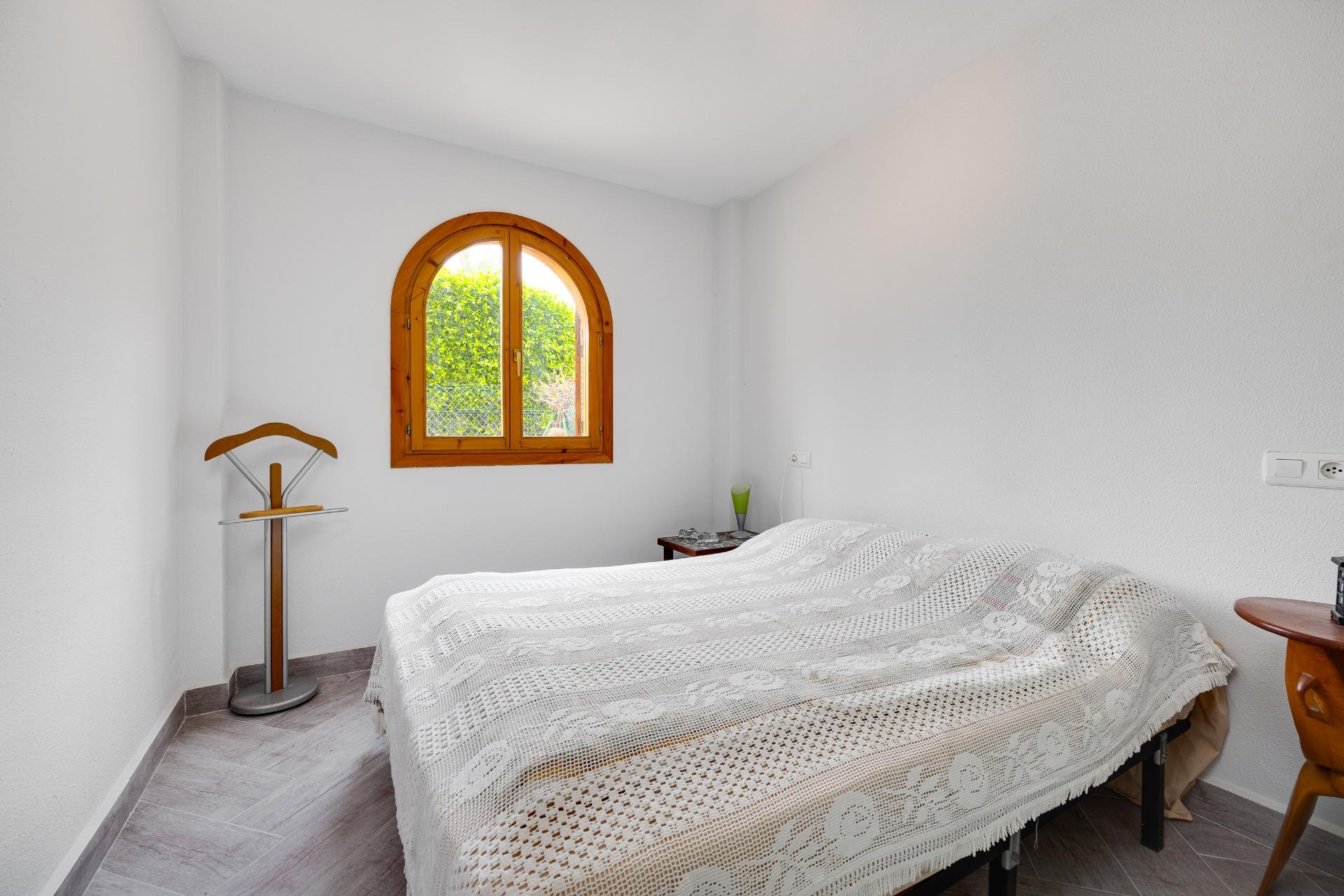 Bedroom in bungalow for sale in Torrevieja