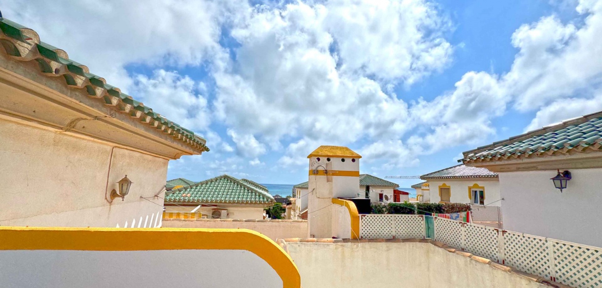 Bathroom in duplex for sale in Torrevieja