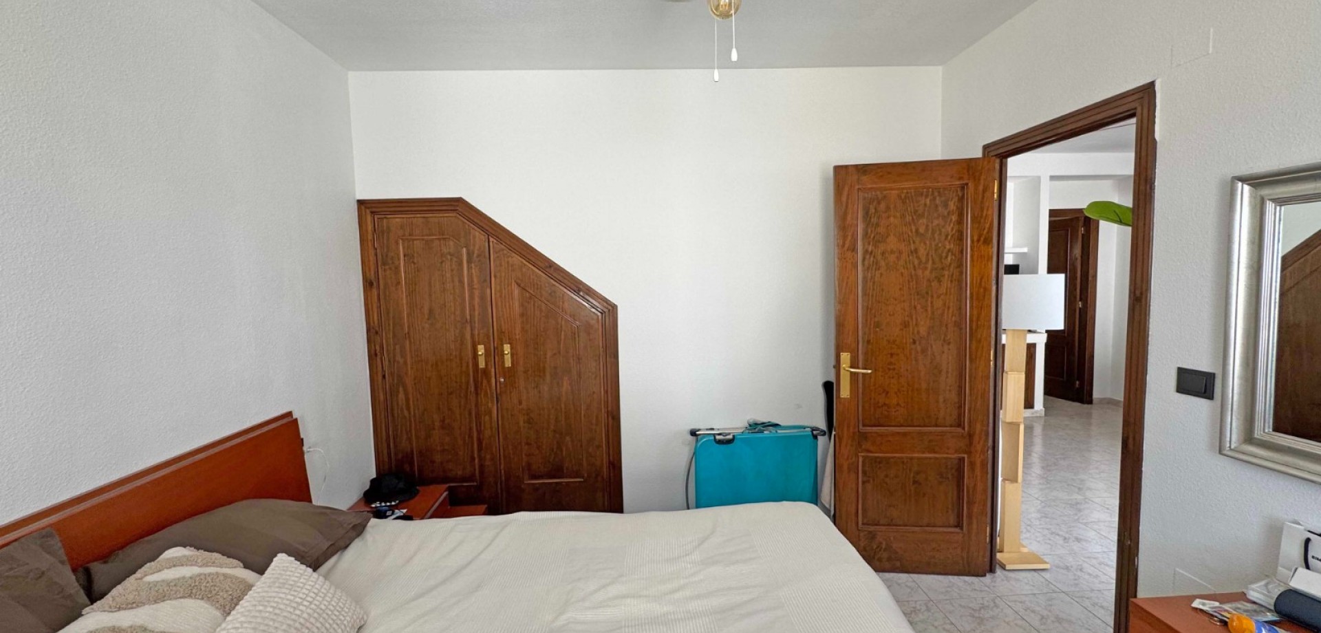 Bedroom in duplex for sale in Torrevieja