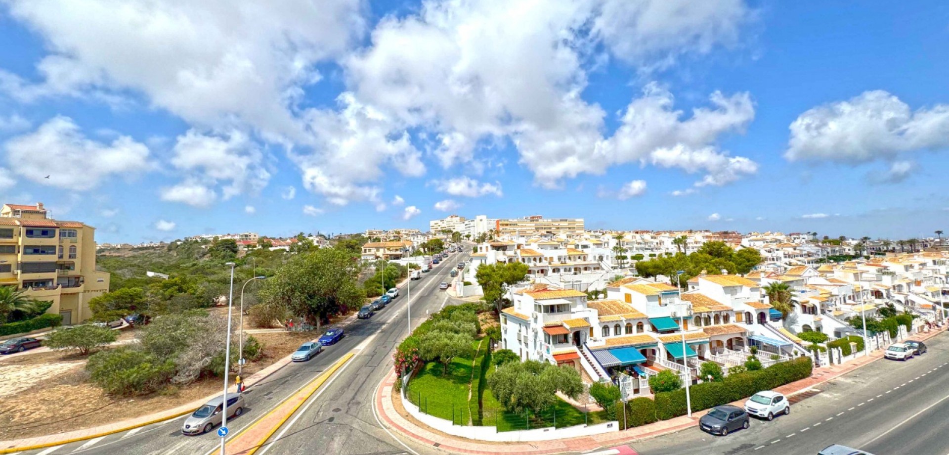 Bedroom in duplex for sale in Torrevieja