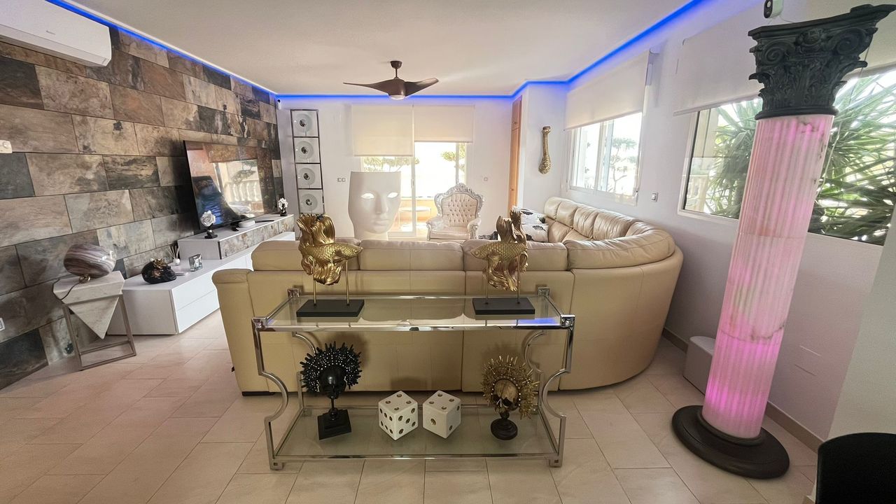 Living room in apartment for sale in Los Dolses
