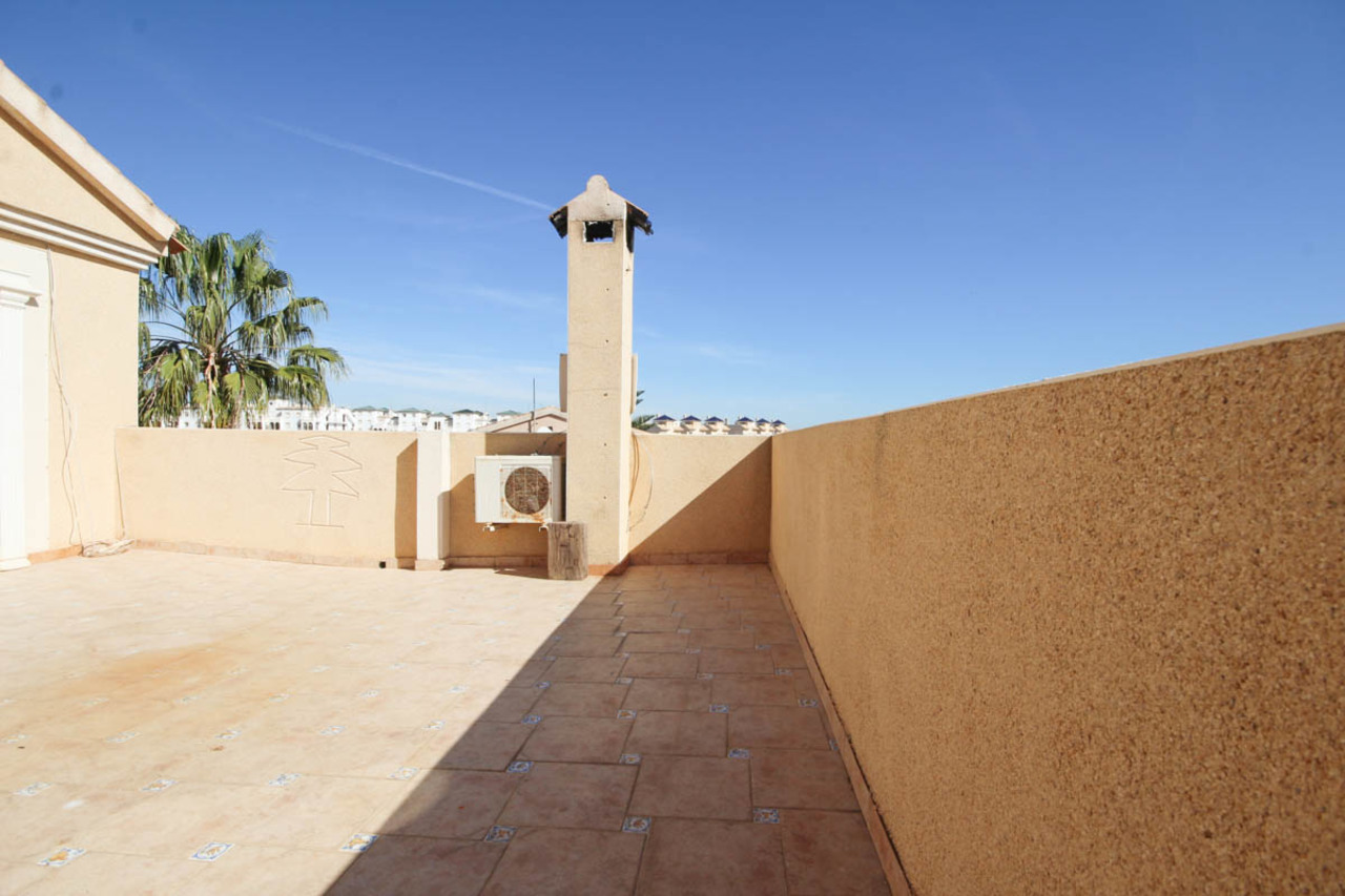 Master bedroom in villa for sale in La Zenia
