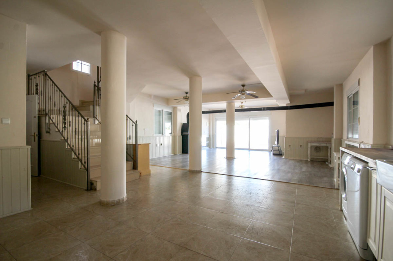 Bathroom in villa for sale in La Zenia