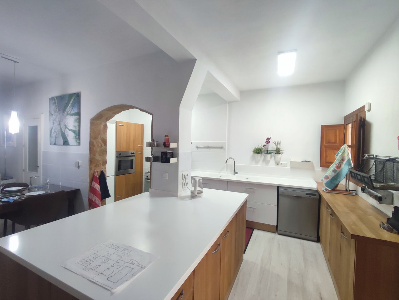 Dining area in villa for sale in Gea Y Truyols