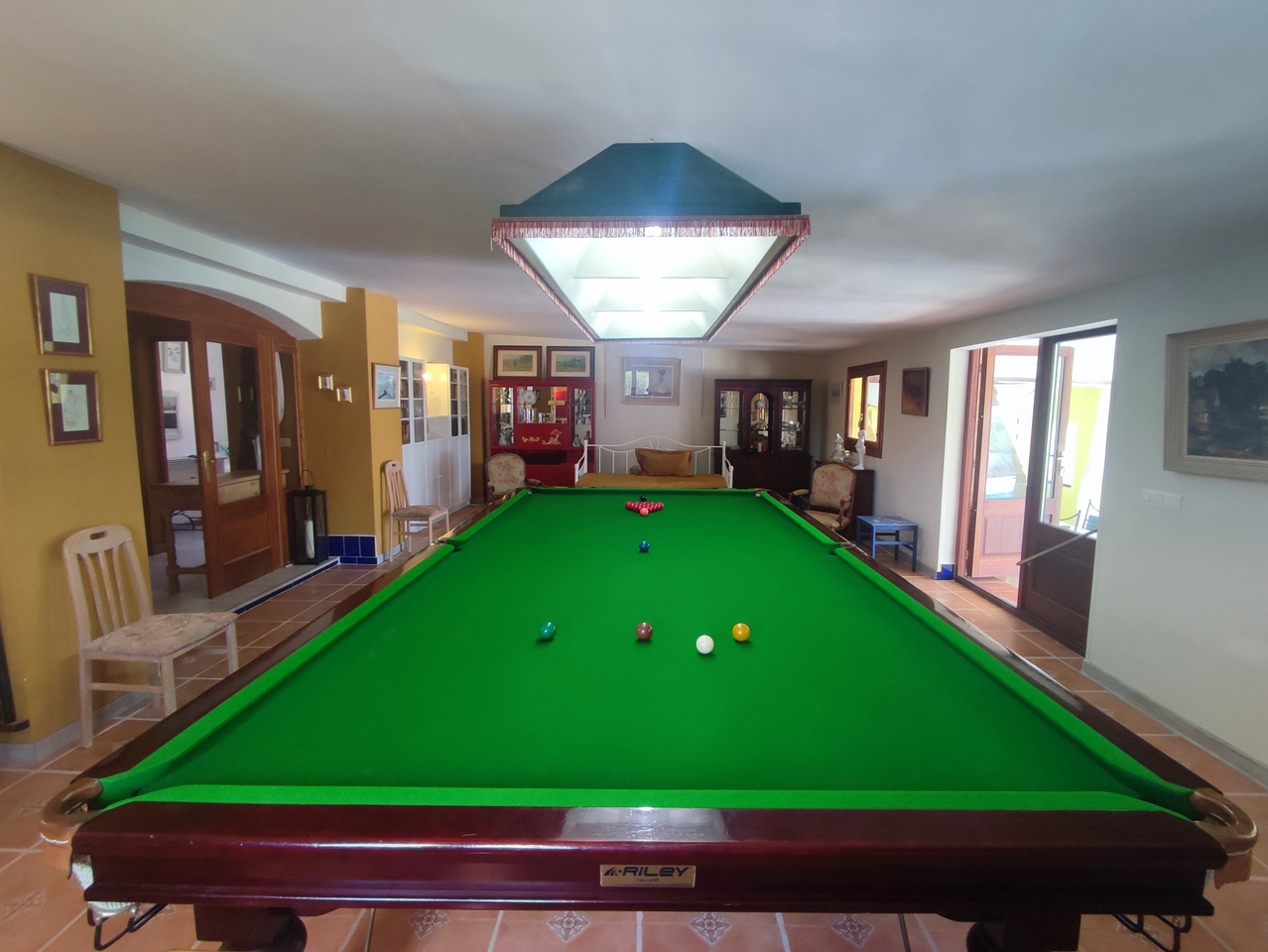 Dining area in villa for sale in Gea Y Truyols