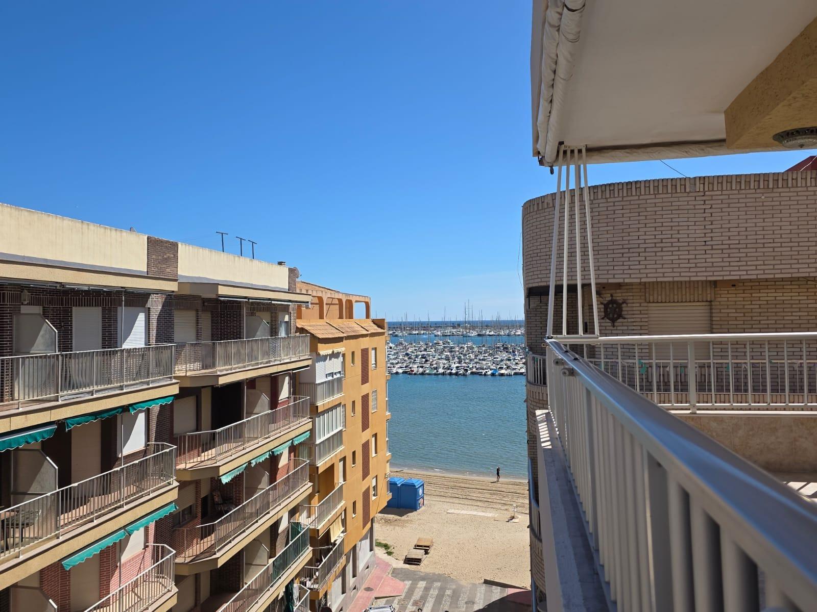Bedrooms: 2, Bathrooms: 1, Apartment in Torrevieja, Alicante, Spain