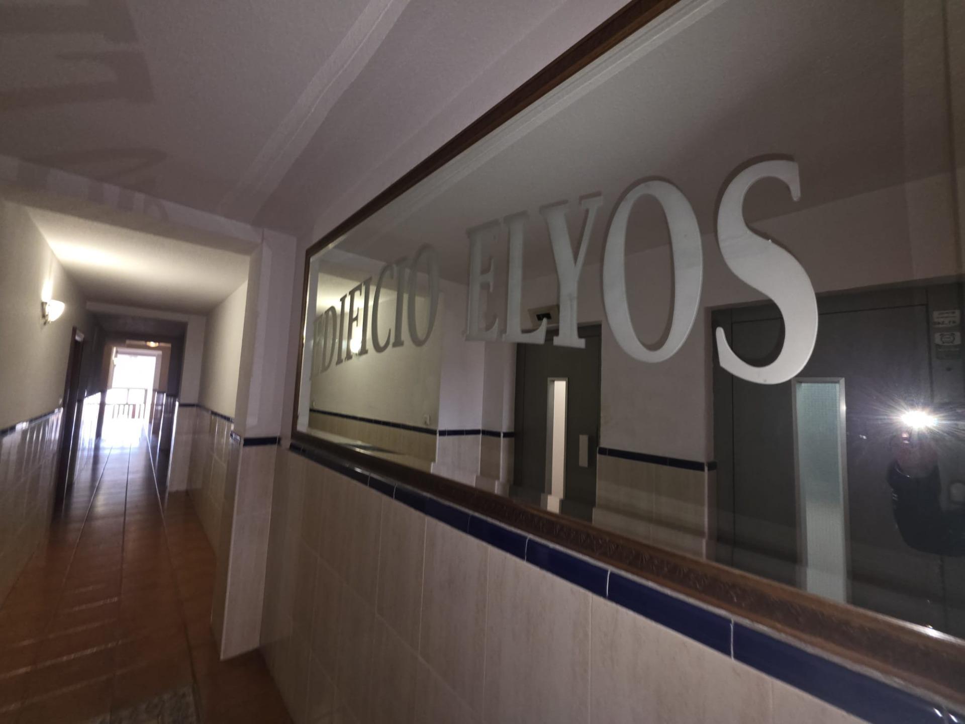 Bedroom in apartment for sale in Torrevieja