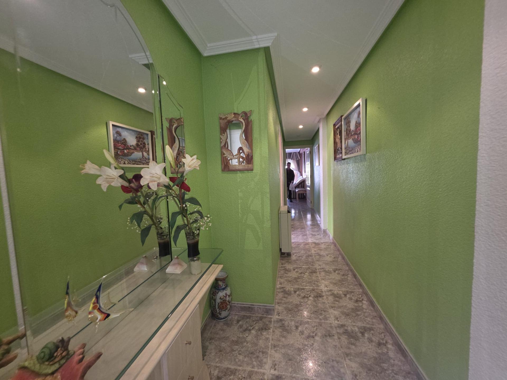 Bedrooms: 2, Bathrooms: 1, Apartment in Torrevieja, Alicante, Spain