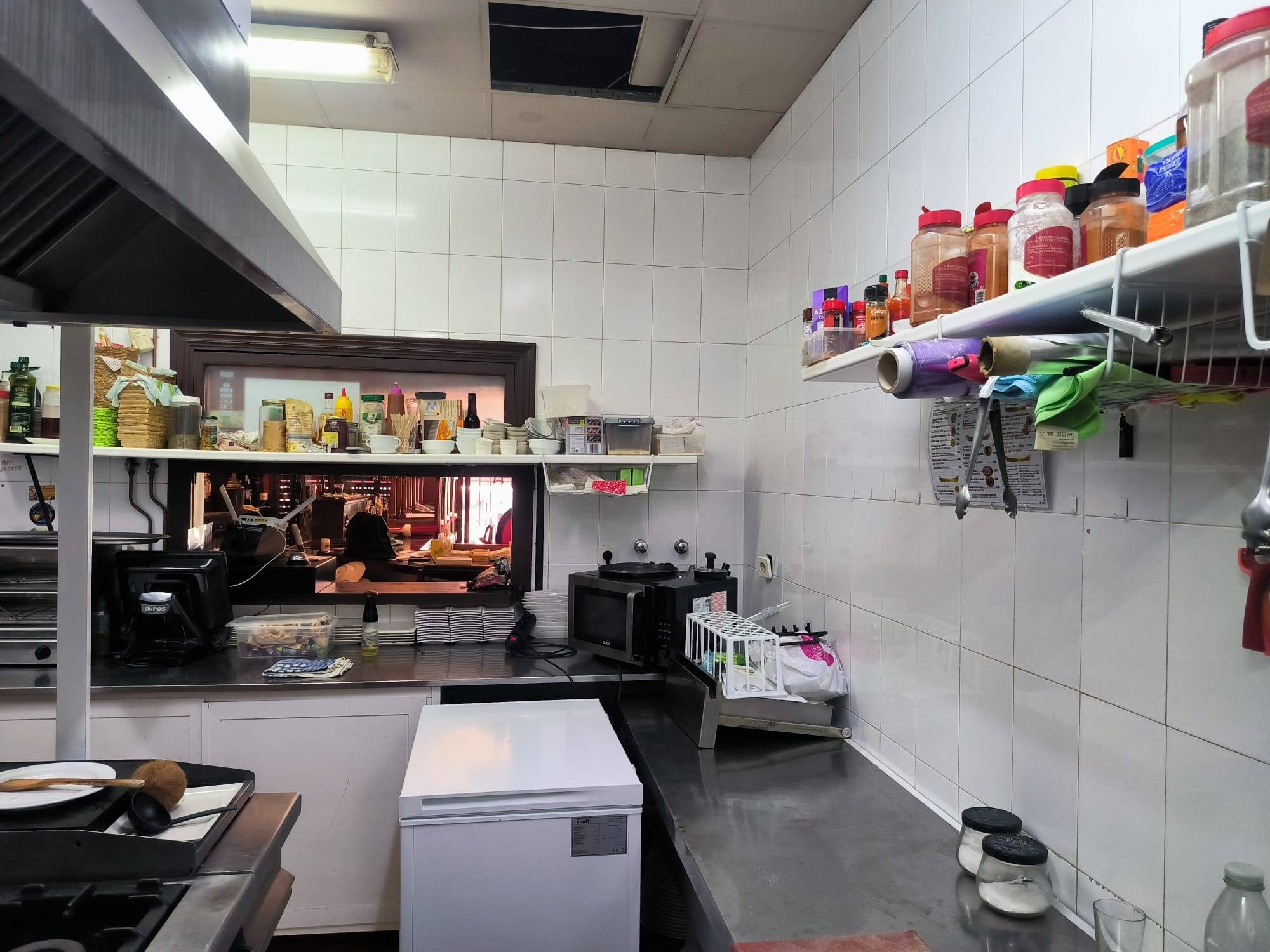 Kitchen in commercial for sale in Lo Pagan
