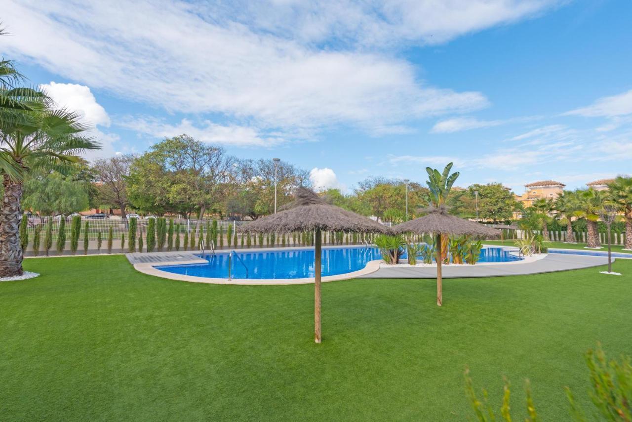 Garden in bungalow for sale in Torrevieja