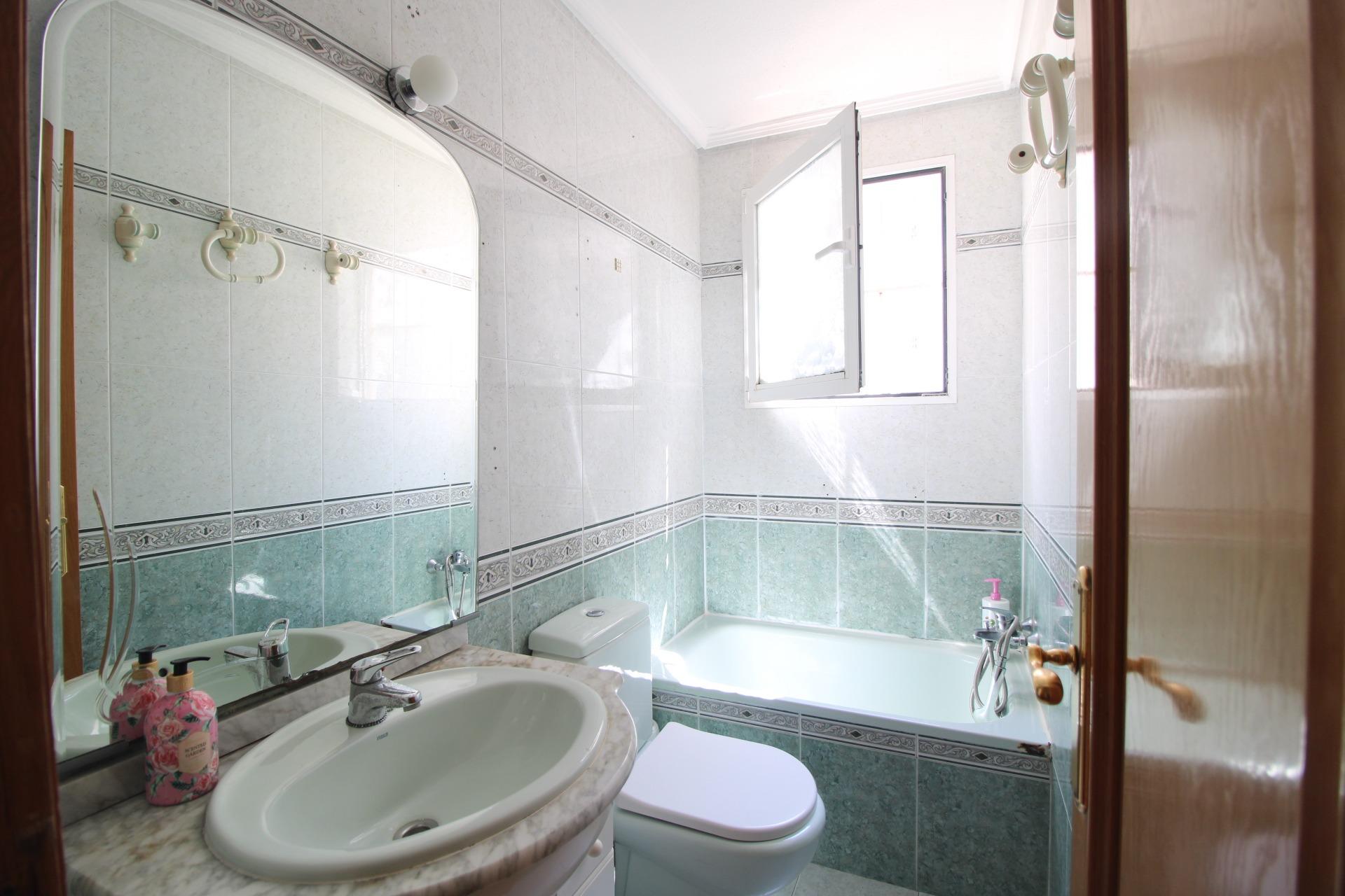 Dining area in apartment for sale in Torrevieja