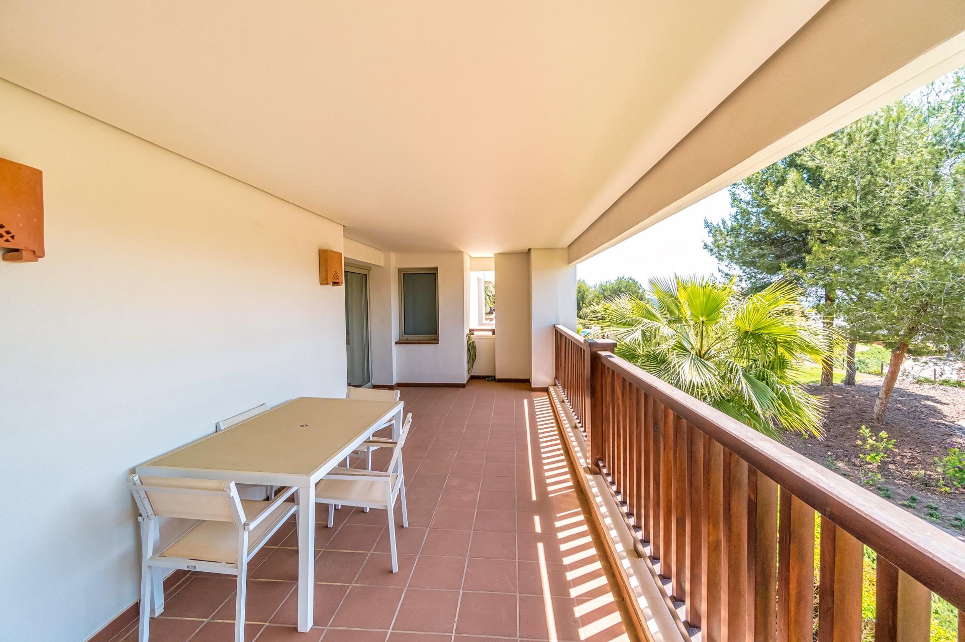 Garden in villa for sale in Orihuela