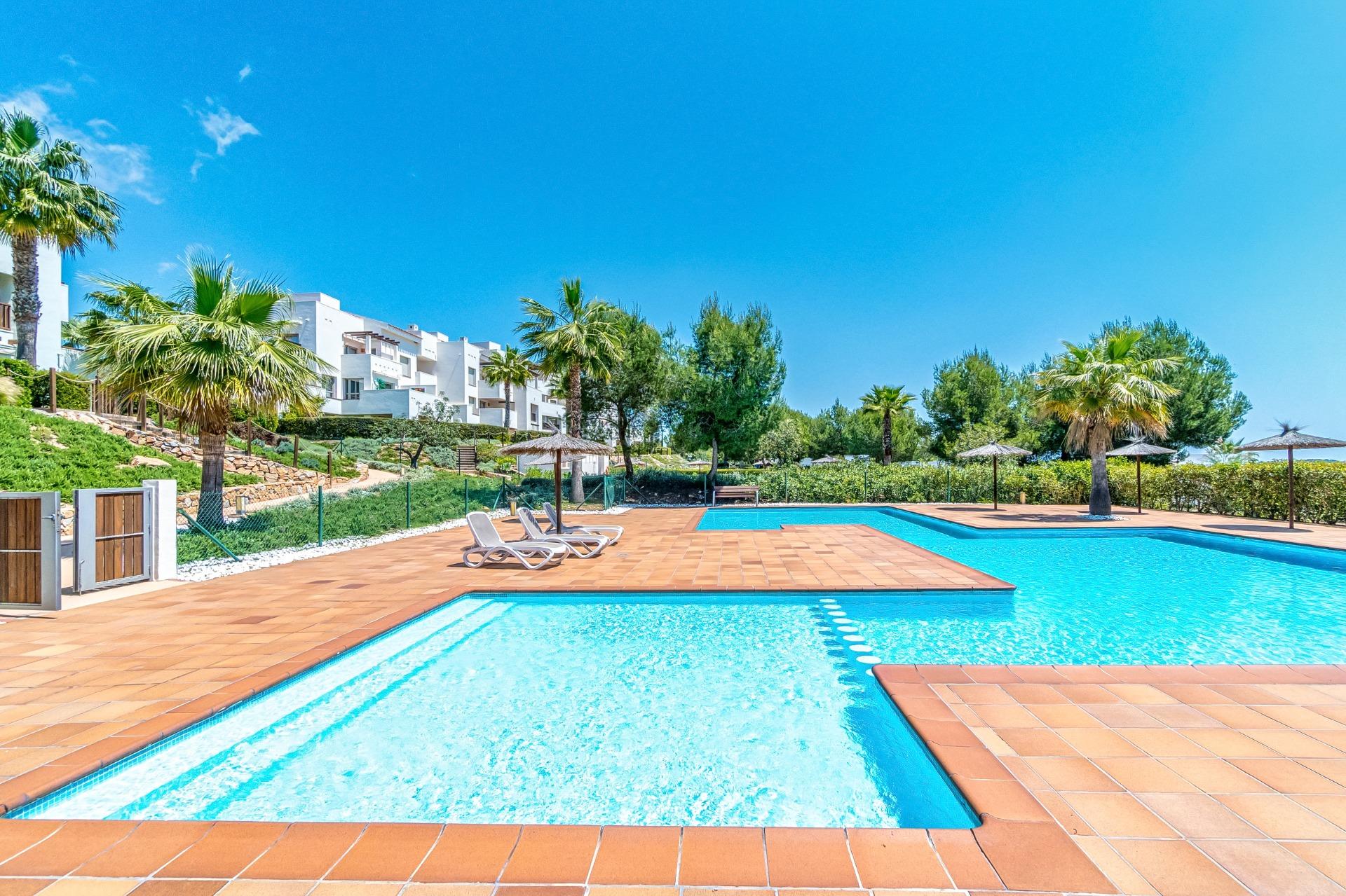 Pool area in villa for sale in Orihuela