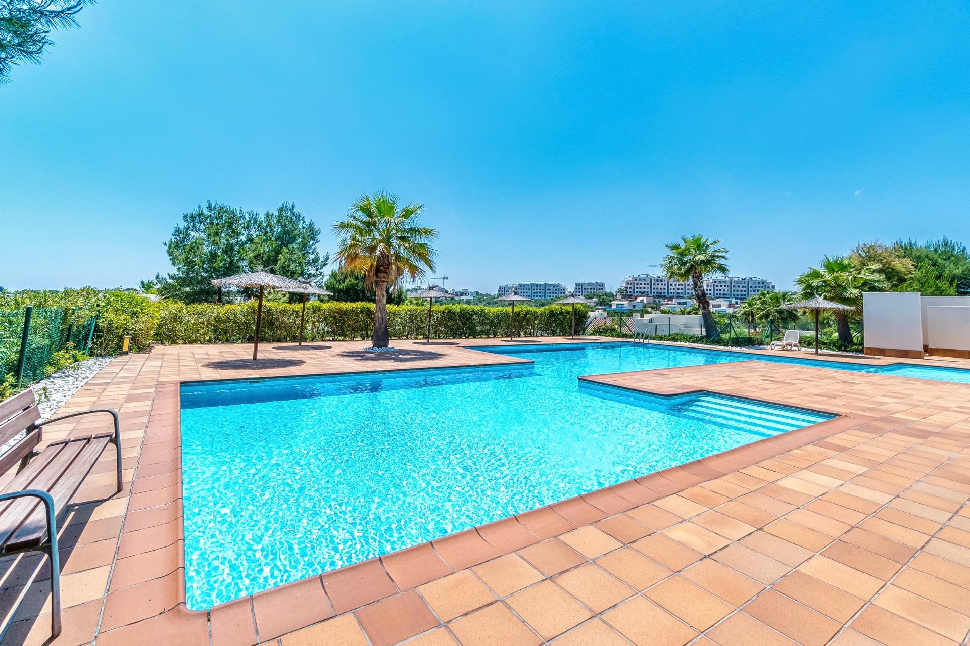 Garden in villa for sale in Orihuela