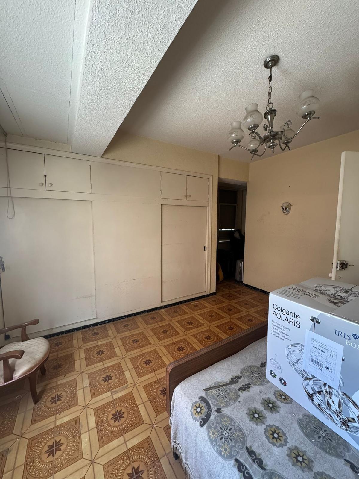 Master bedroom in apartment for sale in Guardamar del Segura