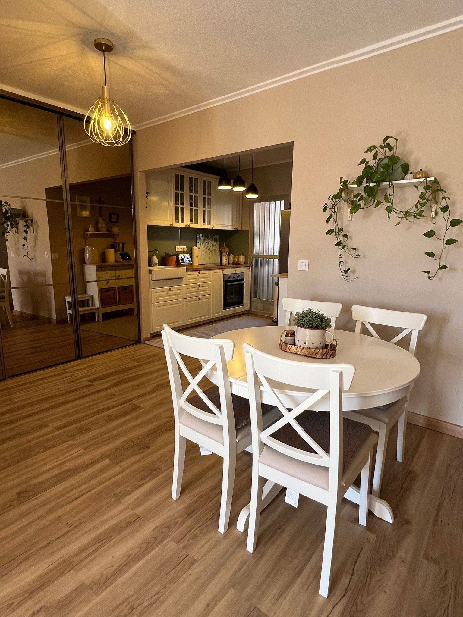A beautiful apartment is for sale in Pilar de la Horadada, located in the charming area of La Torre