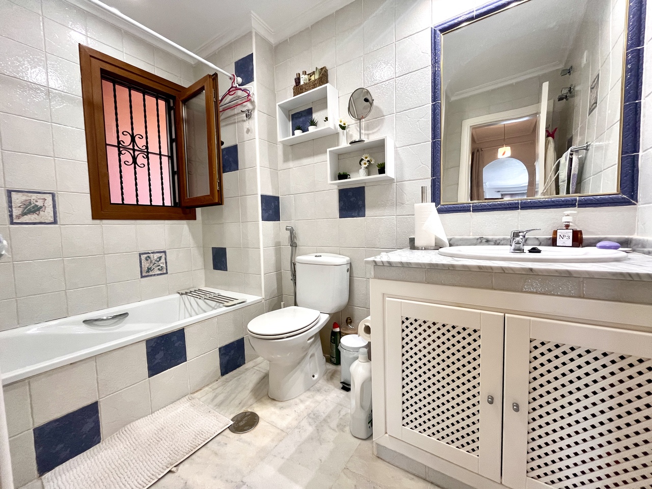 Bathroom in apartment for sale in Villamartin