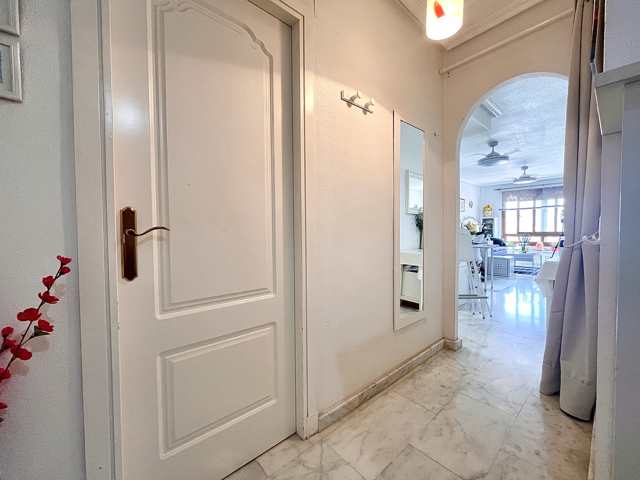Bedroom in apartment for sale in Villamartin