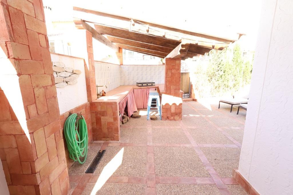 Garden in villa for sale in Orihuela Costa