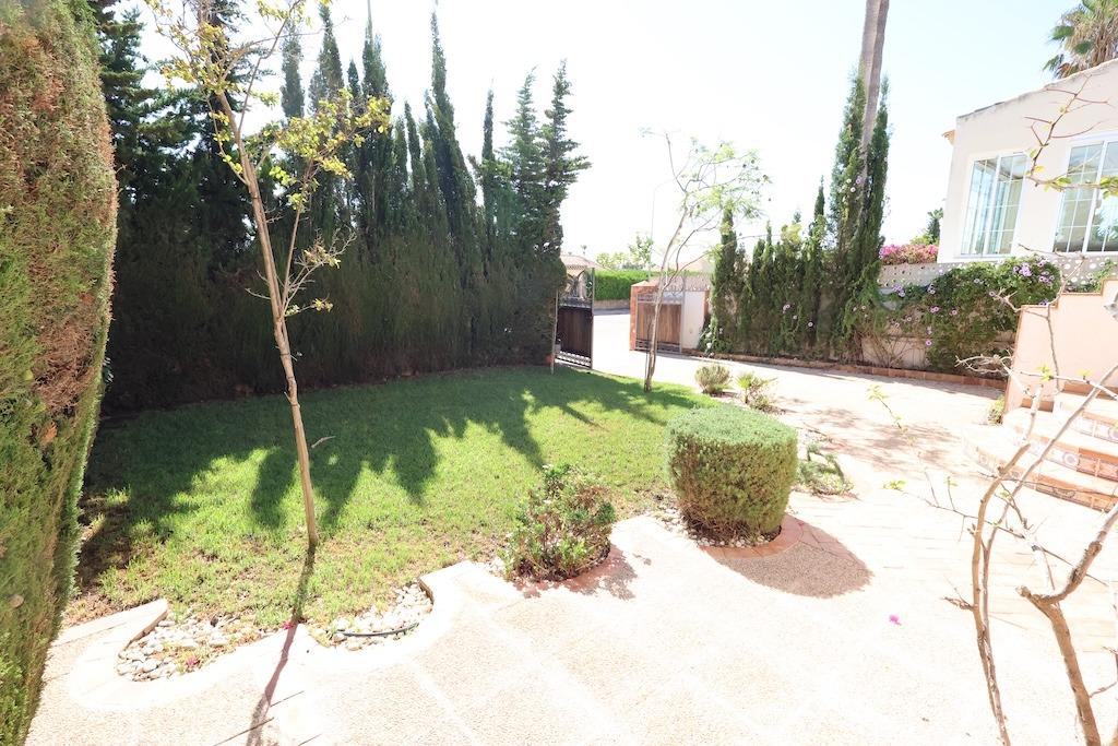 Terrace in villa for sale in Orihuela Costa