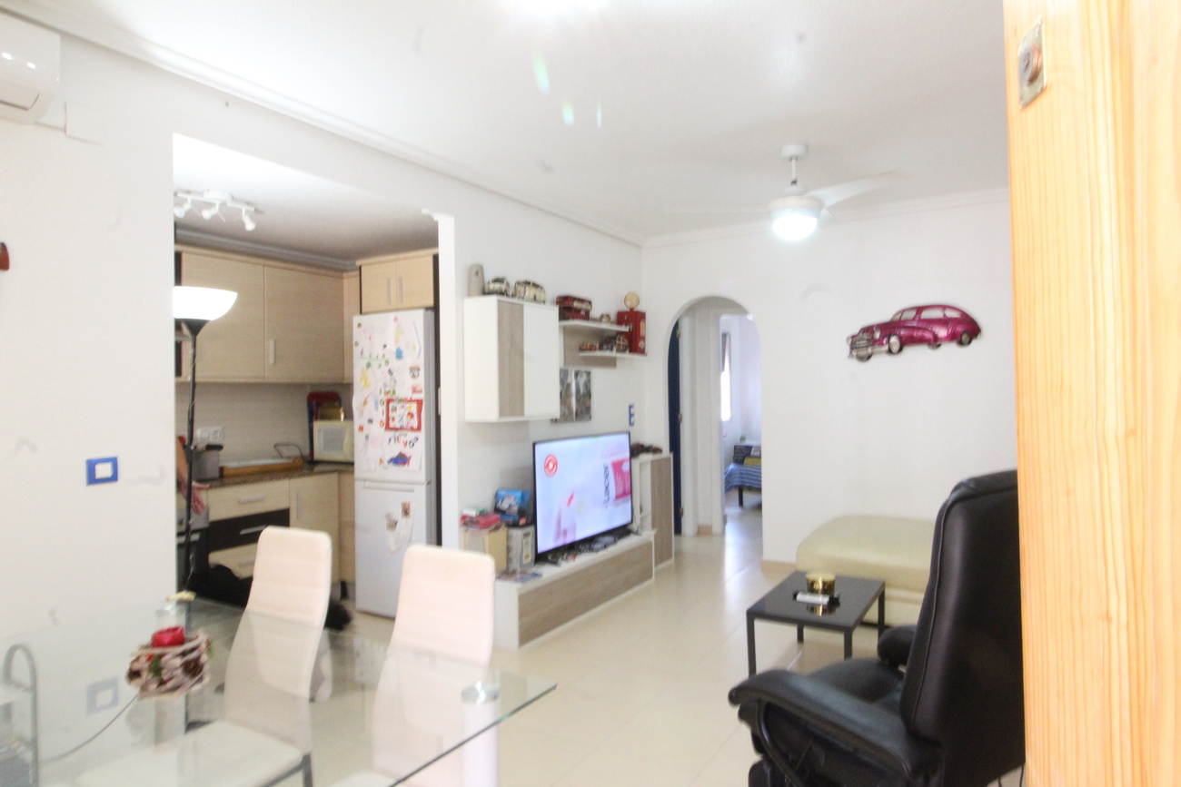Discover this charming 76 m² apartment located in Daya Nueva (Alicante), a cozy village that combine