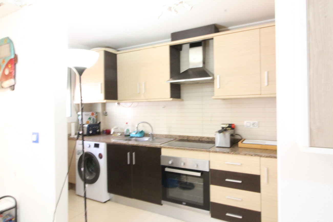 Discover this charming 76 m² apartment located in Daya Nueva (Alicante), a cozy village that combine
