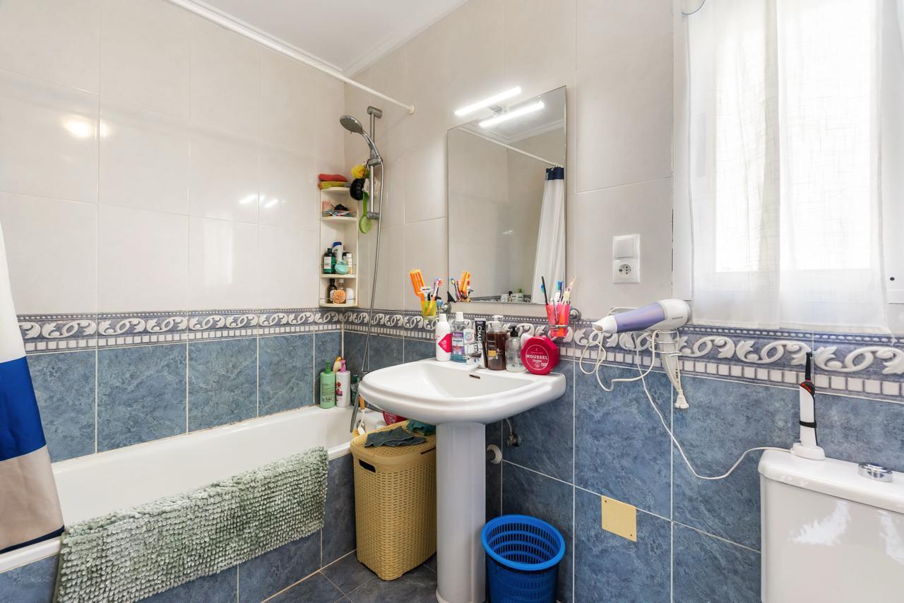 Bathroom in terraced for sale in Orihuela Costa