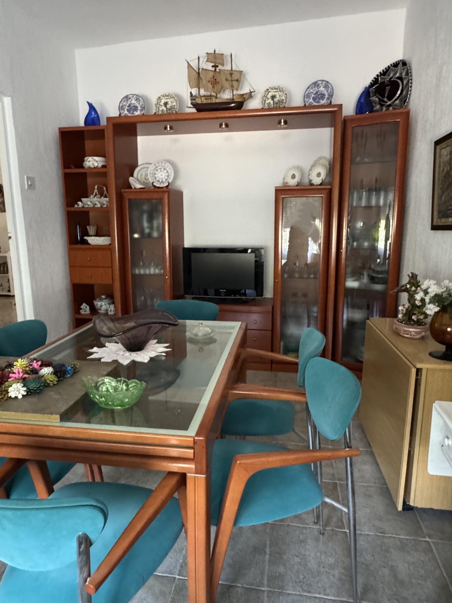 Pool area in villa for sale in Albatera