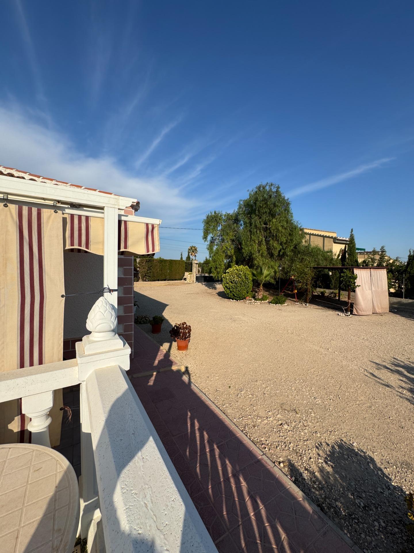Terrace in villa for sale in Albatera
