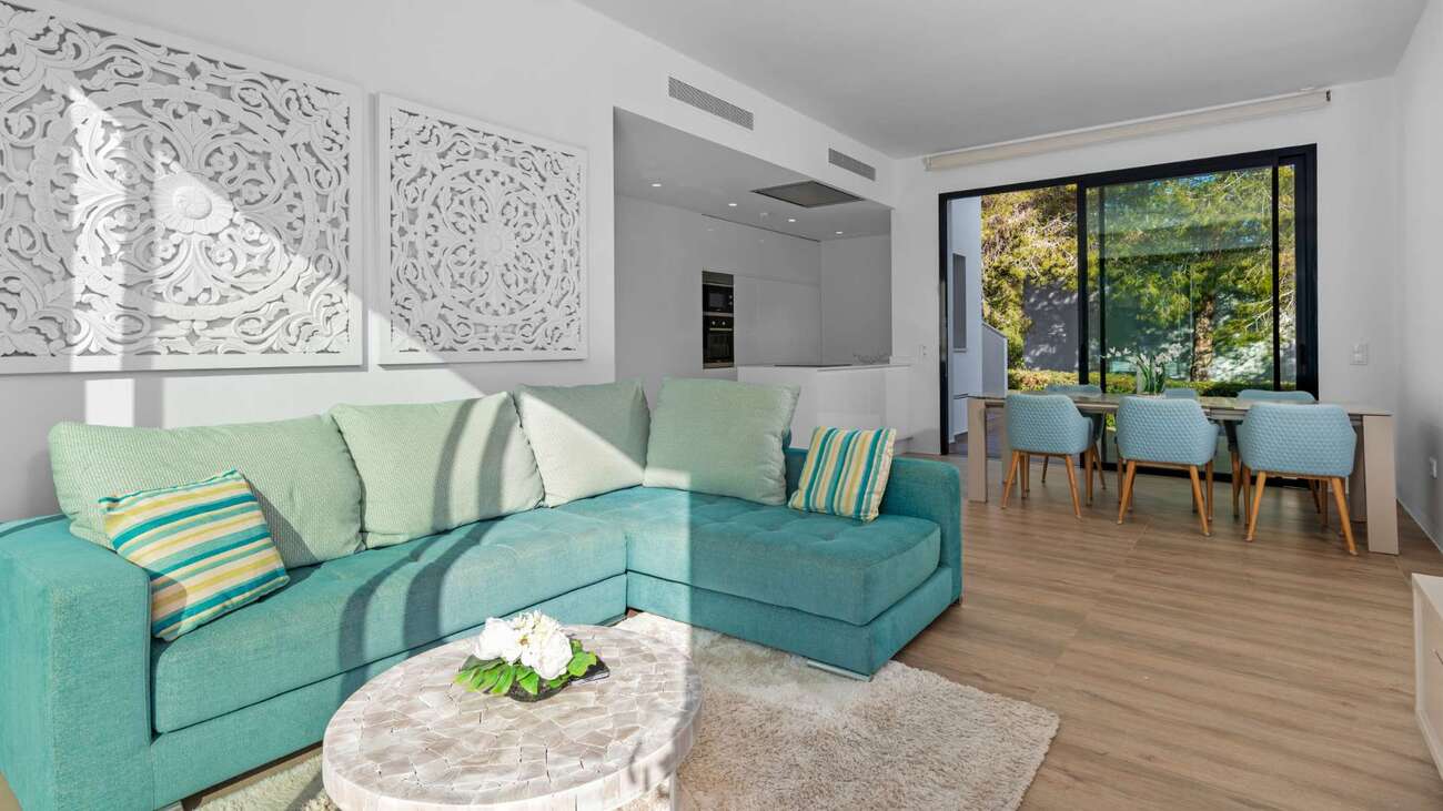 Seize this opportunity: a beautiful villa at Las Colinas Golf & Country Club