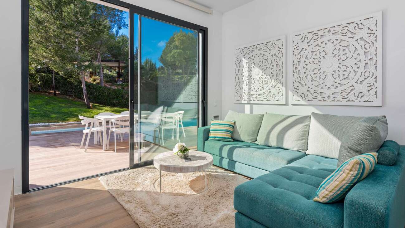 Seize this opportunity: a beautiful villa at Las Colinas Golf & Country Club