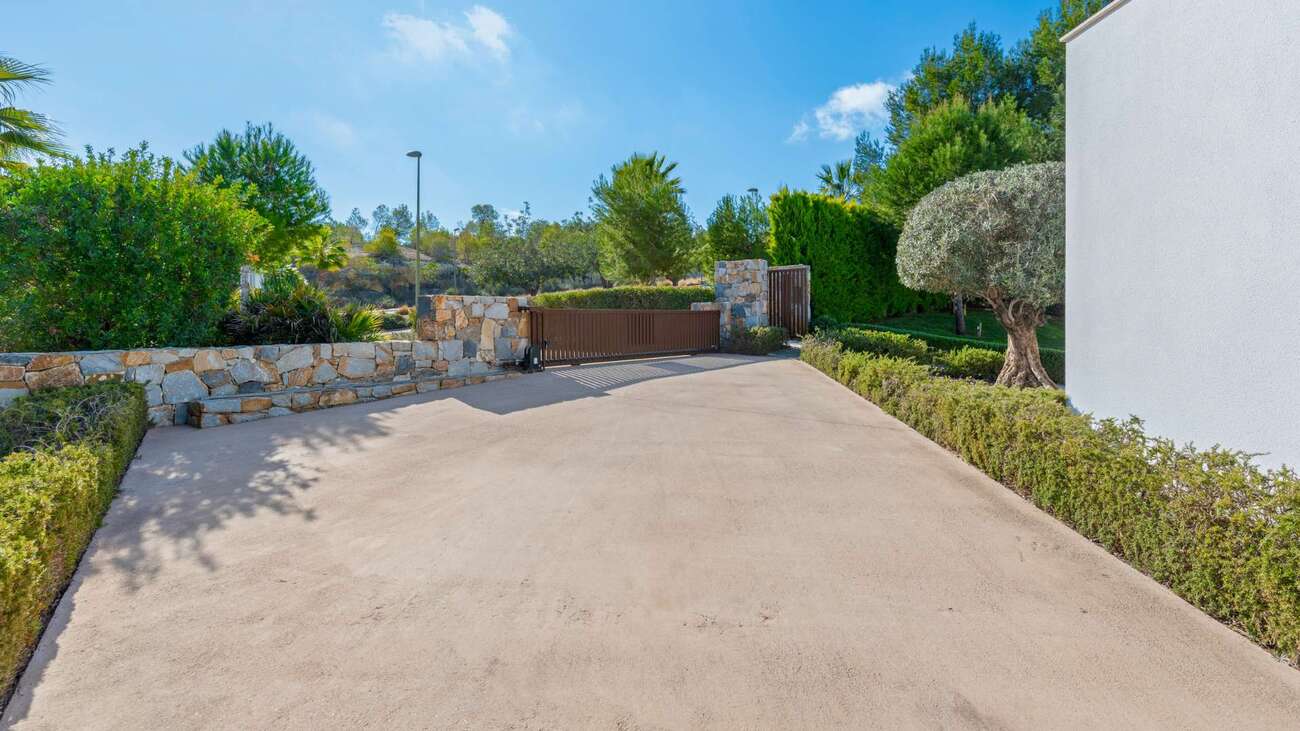 Dining area in villa for sale in Orihuela Costa