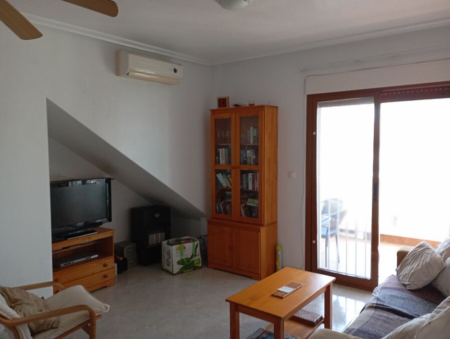 Living room in apartment for sale in Daya Vieja