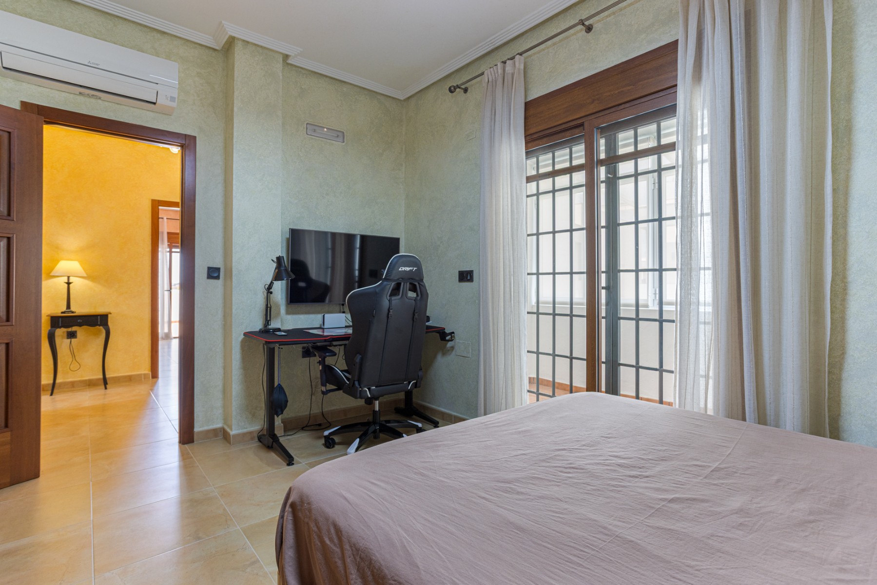 Dining area in villa for sale in Los Montesinos