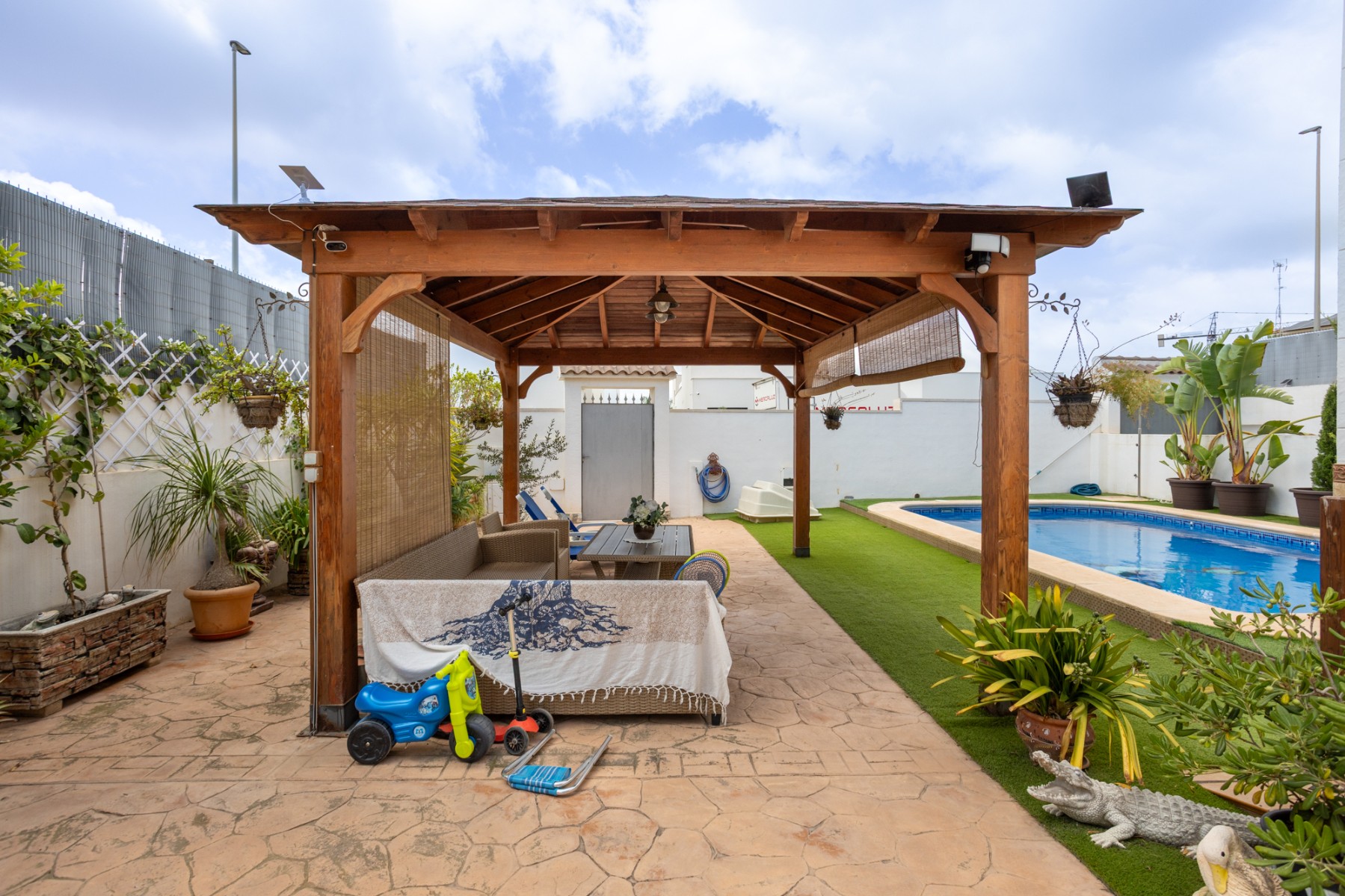 Living room in villa for sale in Los Montesinos